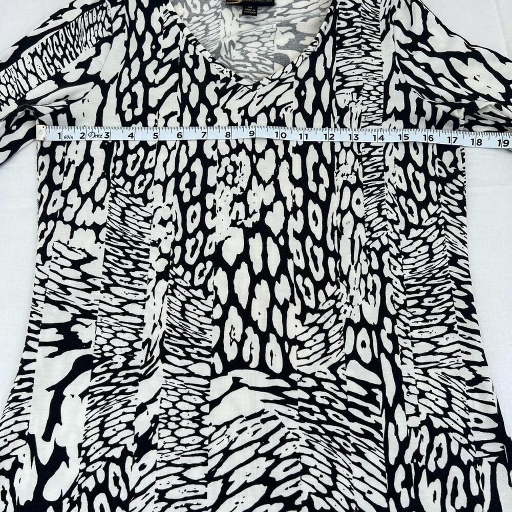 Black And White Animal - Picture 3 of 7